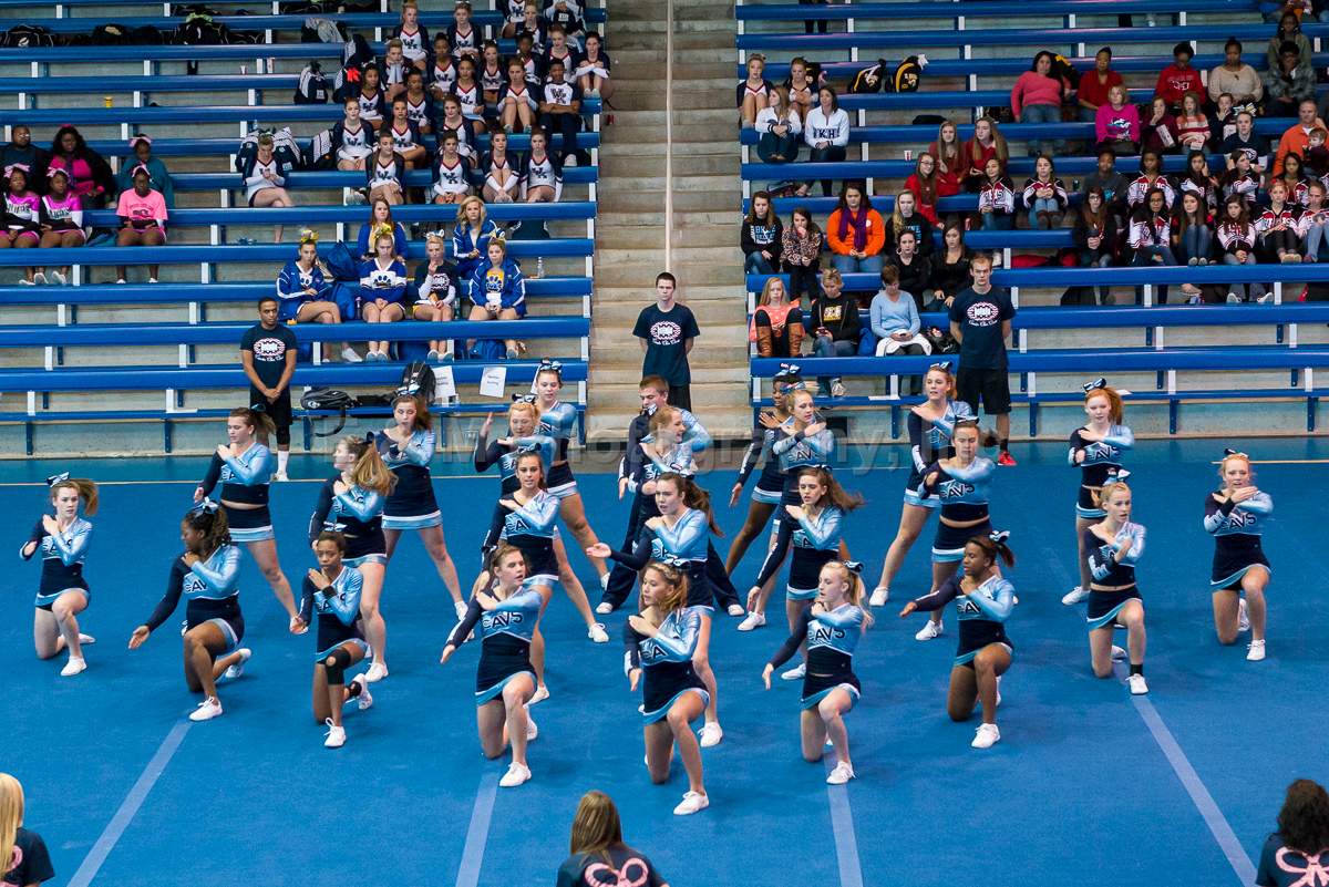 Varsity Routine 17.jpg